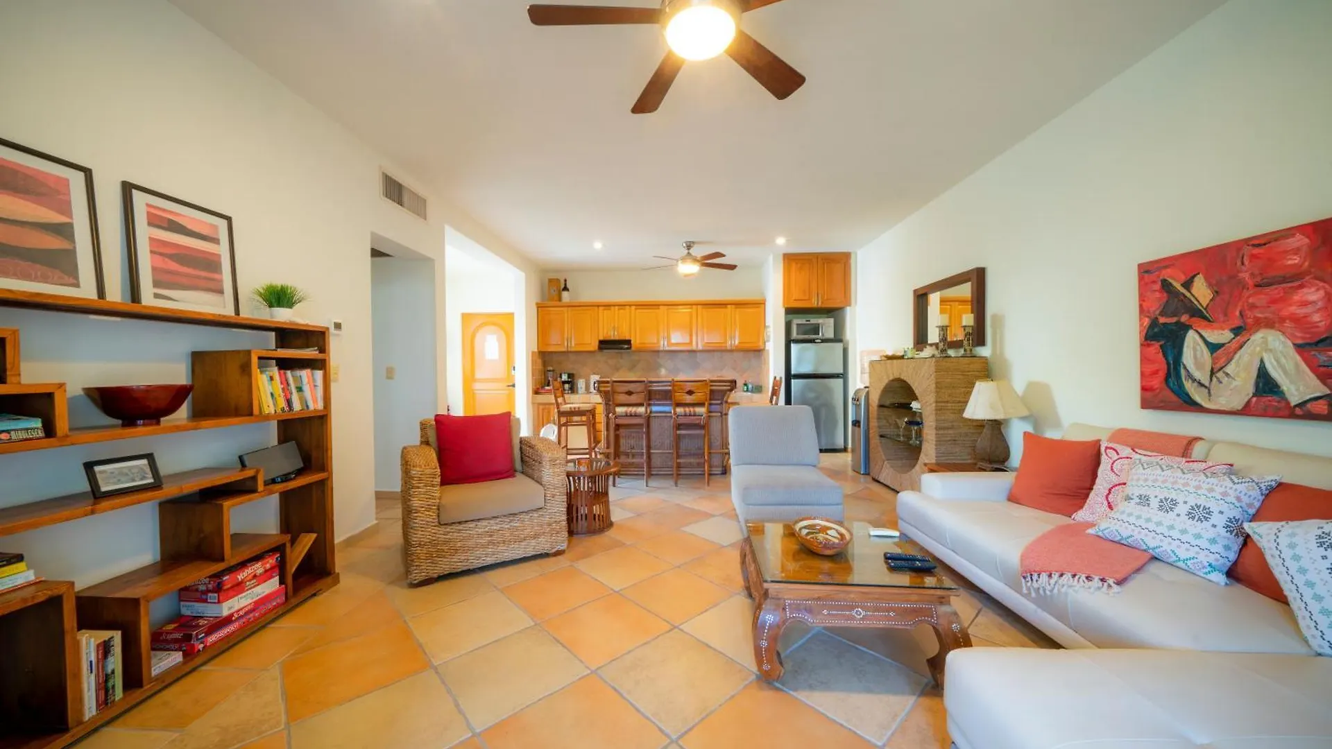 Classic Condo On 5Th Avenue , Steps From The Beach - Mclaren Playa del Carmen Apartment