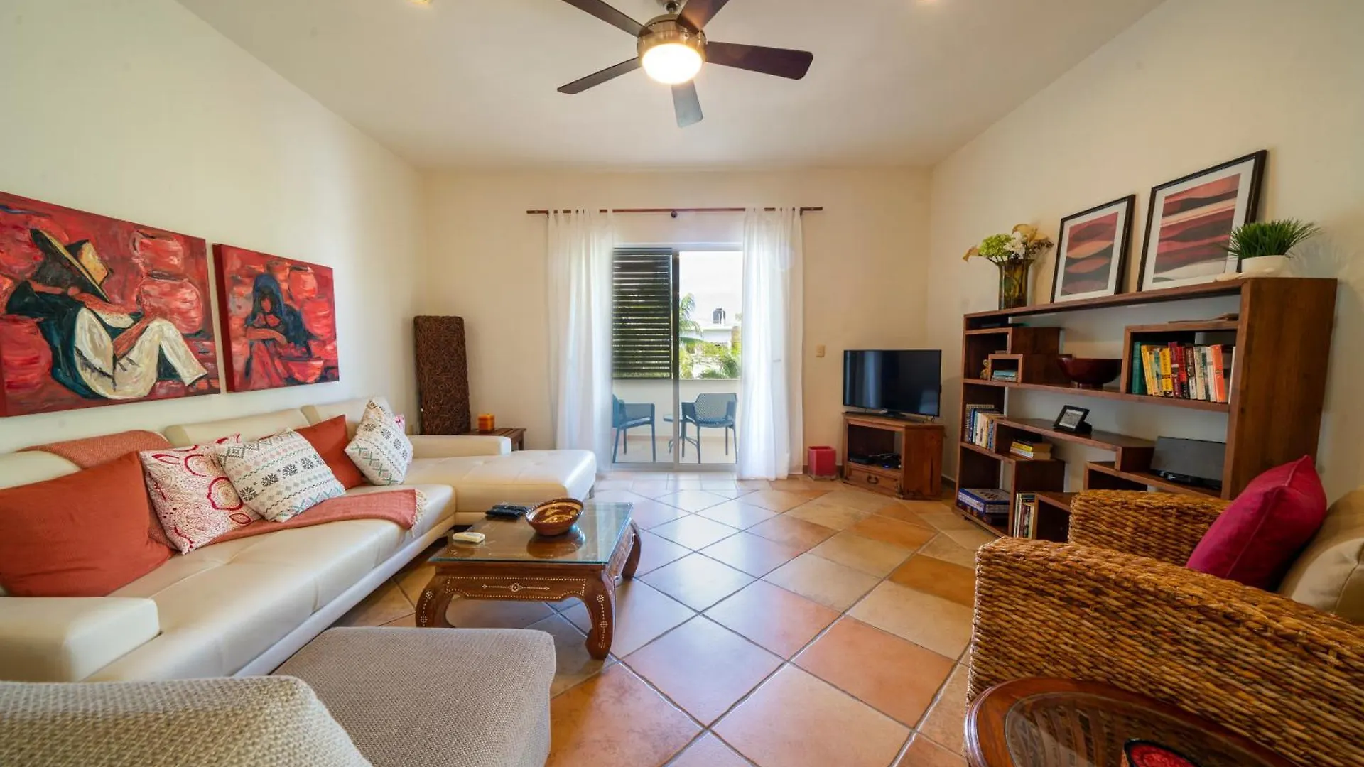 Classic Condo On 5Th Avenue , Steps From The Beach - Mclaren Playa del Carmen Apartment